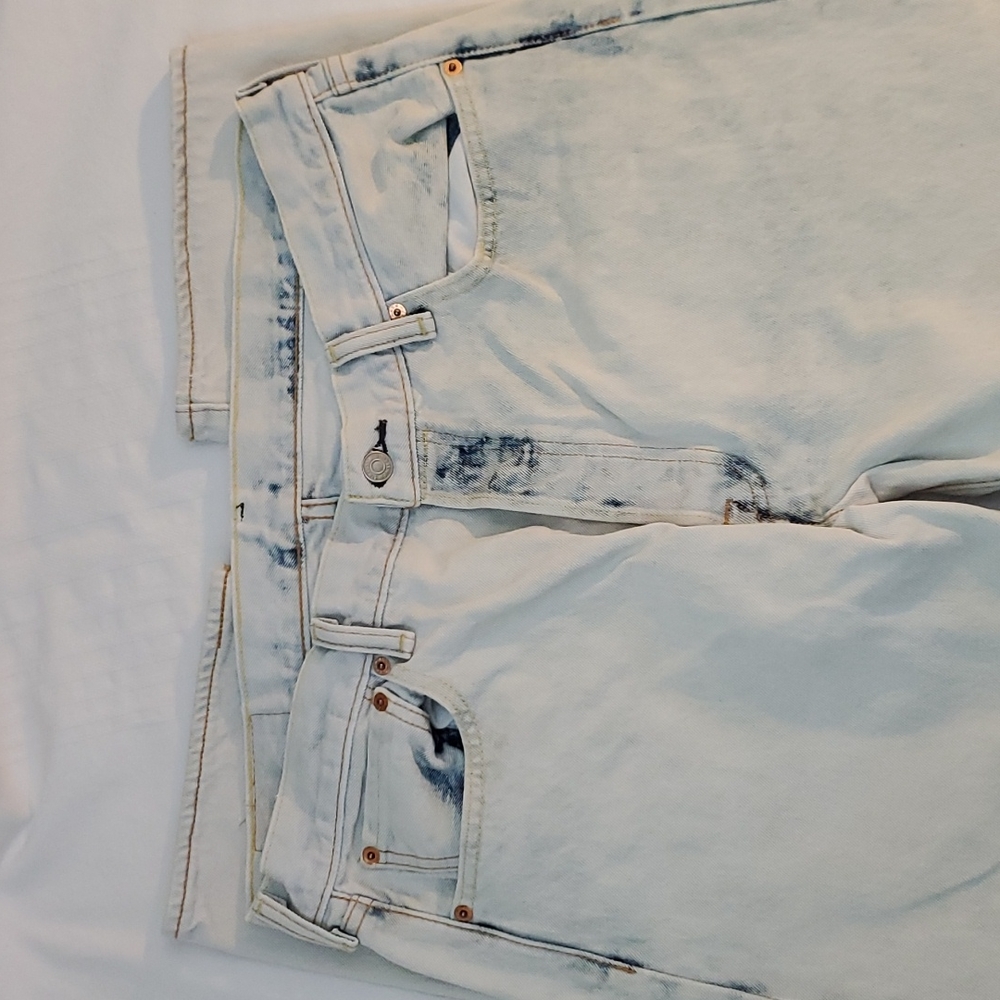 Jeans 🥳 - Picture 3 of 5